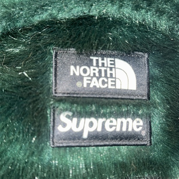 Supreme ft the north face green plush backpack new with tags - Picture 3 of 5
